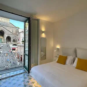 https://centrale-amalfi.hotels-amalfi.com